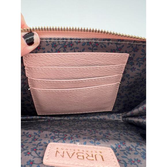 Urban Expressions Pink Vegan Leather Crossbody W/ Gold Toned Hardware Bag - Picture 6 of 12